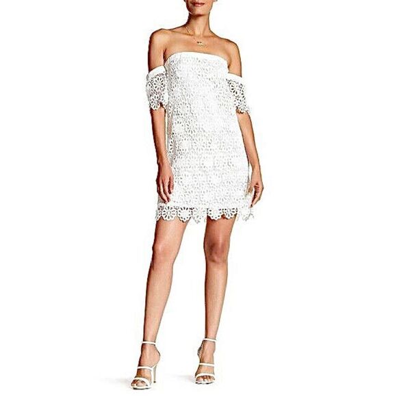 New. Trina Turk white lace dress. Regularly $298 - Picture 4 of 12